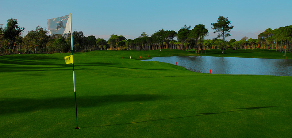 https://golftravelpeople.com/wp-content/uploads/2019/04/Sueno-Golf-Club-Belek-Dunes-Course-1.jpg