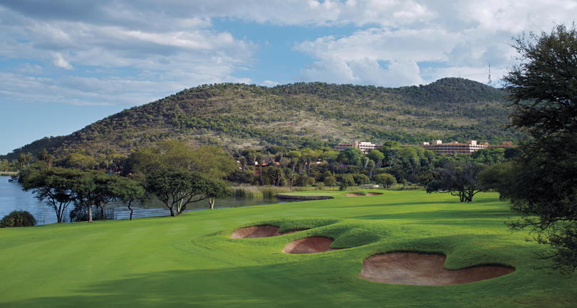 https://golftravelpeople.com/wp-content/uploads/2019/04/Sun-City-South-Africa-Gary-Player-Golf-Course-1.jpg