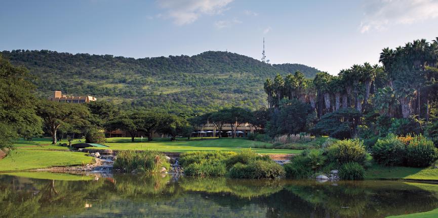 https://golftravelpeople.com/wp-content/uploads/2019/04/Sun-City-South-Africa-Gary-Player-Golf-Course-3.jpg