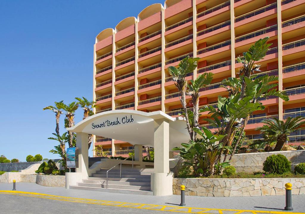 Sunset Beach Club 4*