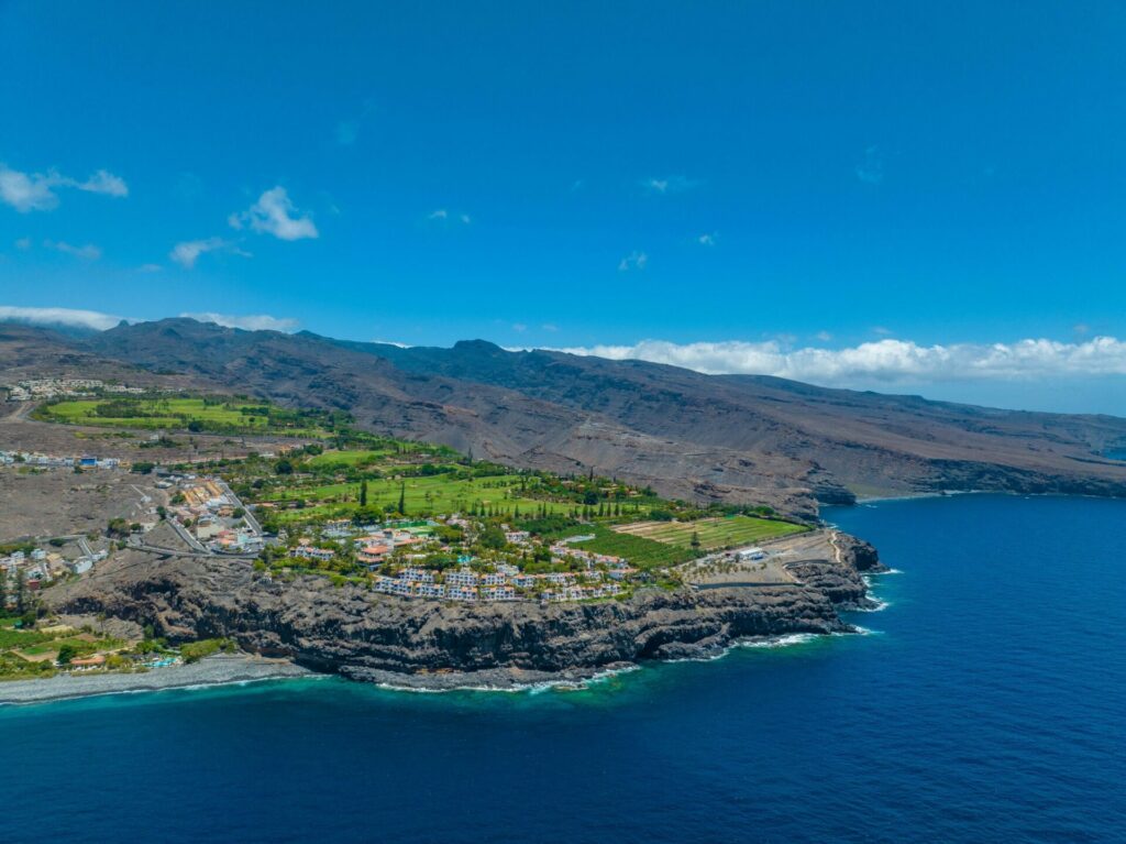https://golftravelpeople.com/wp-content/uploads/2019/04/Tecina-Golf-Club-la-Gomera-Canary-Islands-Spain-3-1024x767.jpg