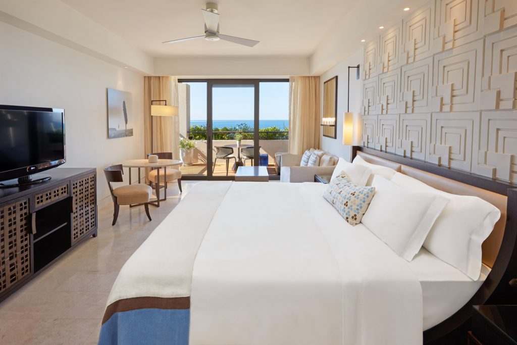 https://golftravelpeople.com/wp-content/uploads/2019/04/The-Romanos-Luxury-Collection-Resort-at-Costa-Navarino-Premium-Deluxe-Room-1024x683.jpg