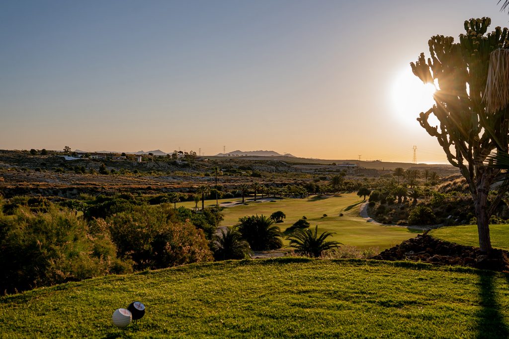 https://golftravelpeople.com/wp-content/uploads/2019/04/Valle-del-Este-Golf-Club-Almeria-Spain-14-1024x683.jpg