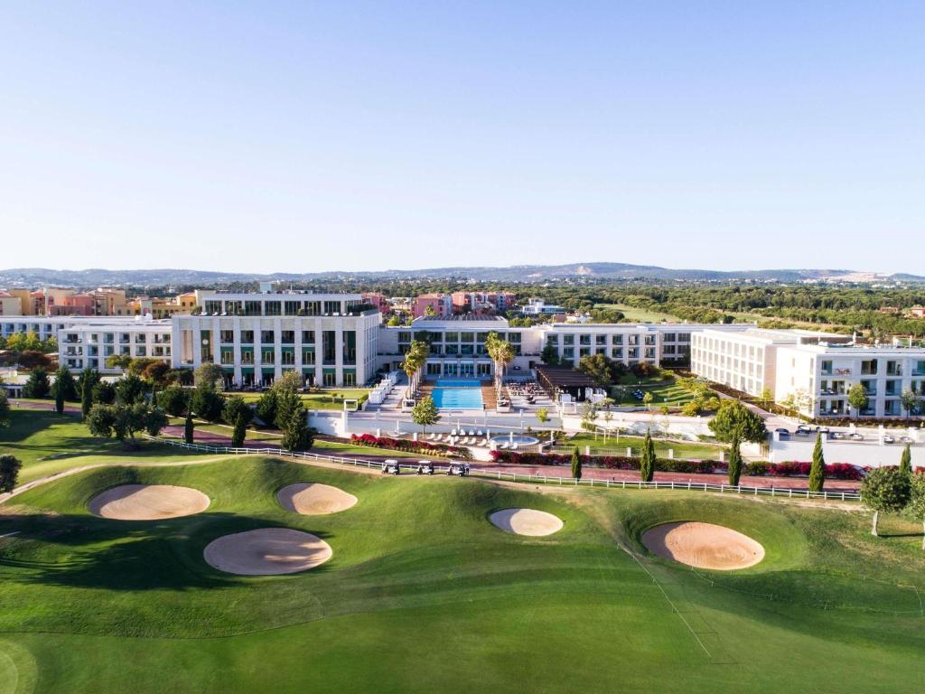Victoria Golf Resort and Spa 5*