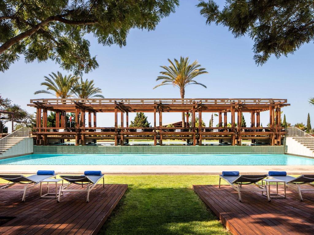 Victoria Golf Resort and Spa 5*