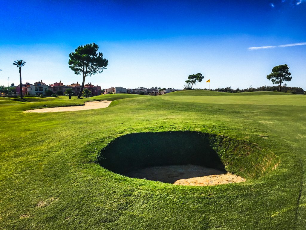 https://golftravelpeople.com/wp-content/uploads/2019/04/Villa-Nueva-Golf-Club-10-1024x768.jpg