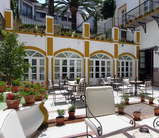 https://golftravelpeople.com/wp-content/uploads/2019/04/Vincci-la-Rabida-Hotel-Seville-2.jpg