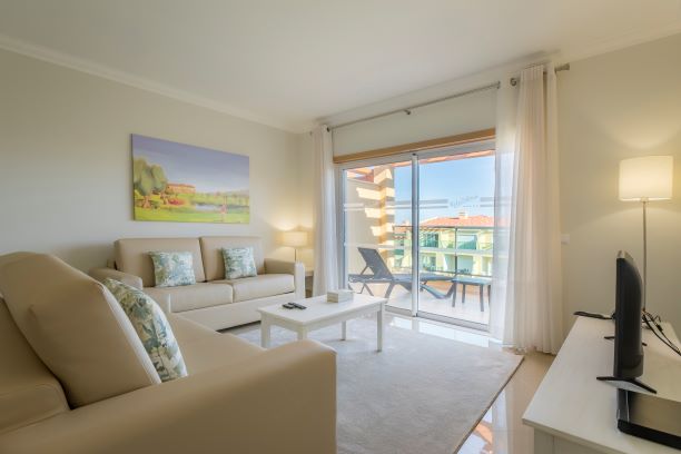 https://golftravelpeople.com/wp-content/uploads/2019/05/Boavista-Resort-Villas-Apartments-Lagos-Algarve-Portugal-17.jpg