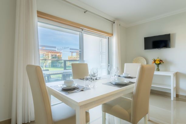 https://golftravelpeople.com/wp-content/uploads/2019/05/Boavista-Resort-Villas-Apartments-Lagos-Algarve-Portugal-19.jpg