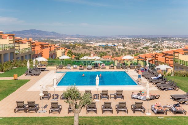 https://golftravelpeople.com/wp-content/uploads/2019/05/Boavista-Resort-Villas-Apartments-Lagos-Algarve-Portugal-9.jpg