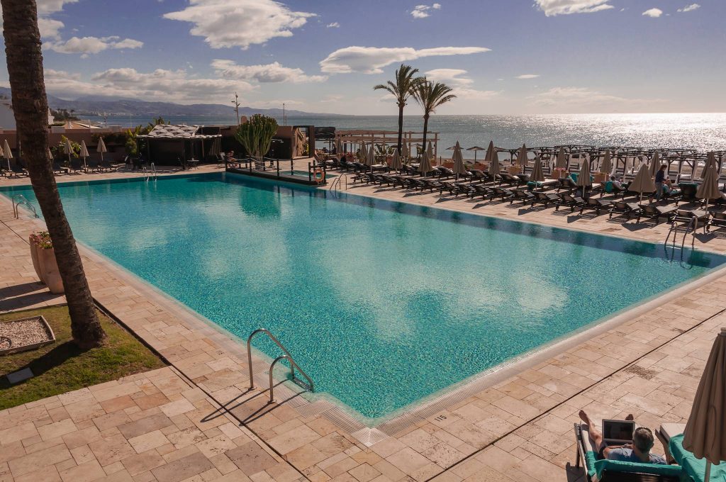 https://golftravelpeople.com/wp-content/uploads/2019/05/Guadalmina-Hotel-Spa-and-Golf-Resort-Swimming-Pools-1-1024x680.jpg