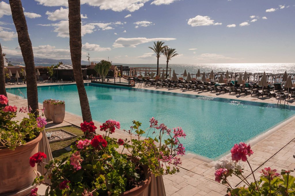 https://golftravelpeople.com/wp-content/uploads/2019/05/Guadalmina-Hotel-Spa-and-Golf-Resort-Swimming-Pools-6-1024x680.jpg