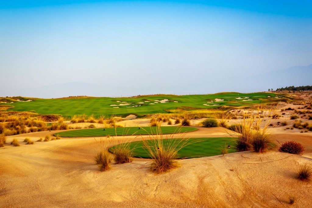 https://golftravelpeople.com/wp-content/uploads/2019/06/Alhama-Signature-Golf-Course-Murcia-Spain-2-1024x683.jpg