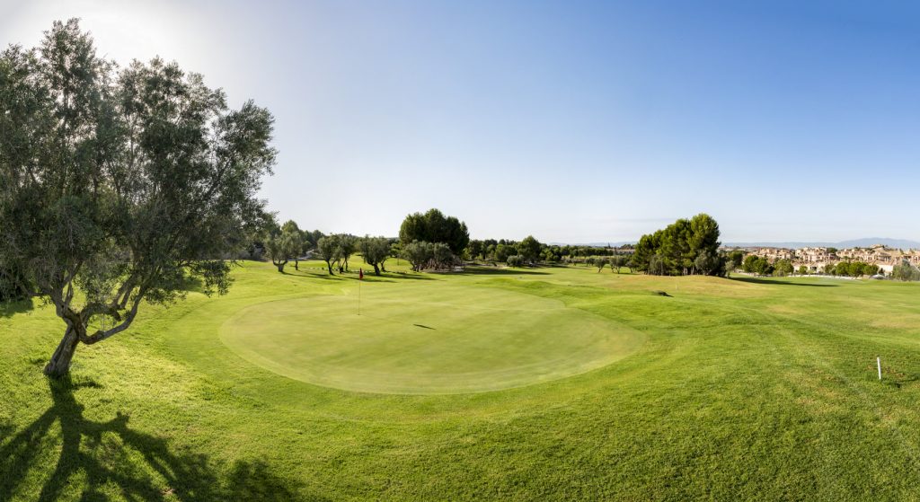 https://golftravelpeople.com/wp-content/uploads/2019/06/Altorreal-Golf-Club-Murcia-New-11-1024x559.jpg
