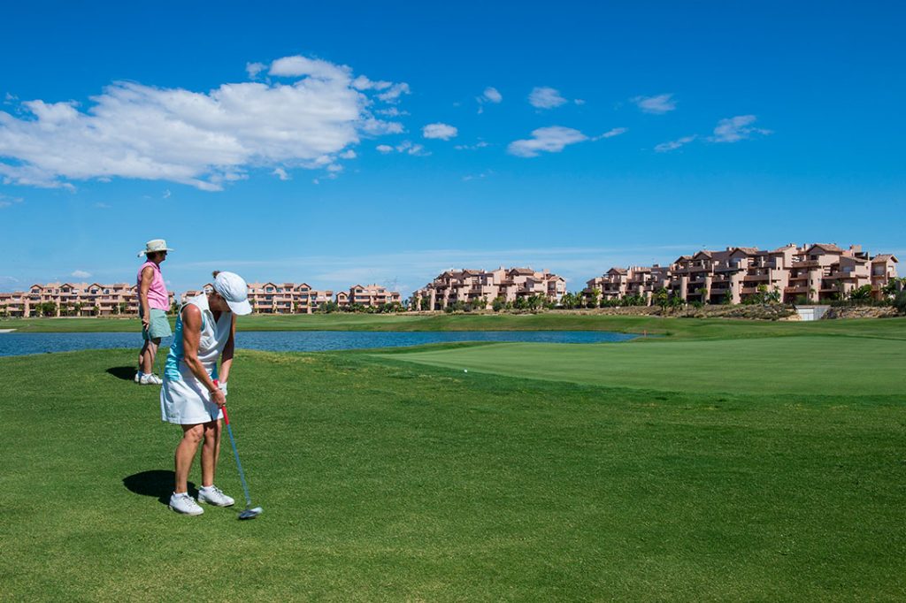 https://golftravelpeople.com/wp-content/uploads/2019/06/Caleia-Mar-Menor-Golf-Spa-Resort-Apartments-15-1024x682.jpg