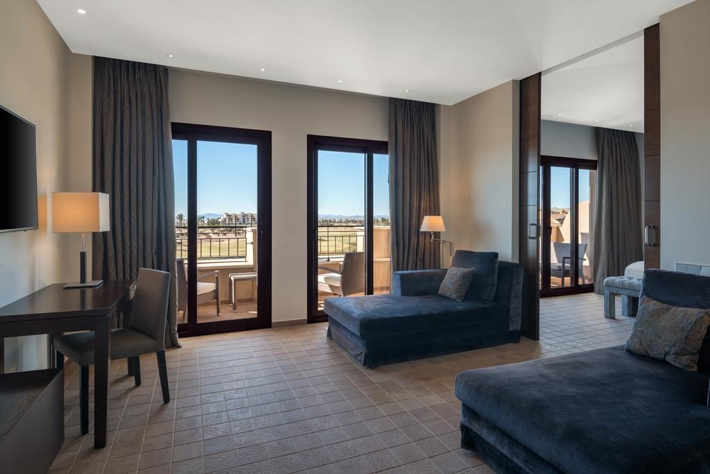 https://golftravelpeople.com/wp-content/uploads/2019/06/Doubletree-by-Hilton-La-Torre-Golf-Spa-Resort-Murcia-Spain-Bedrooms-61-1024x683.jpg
