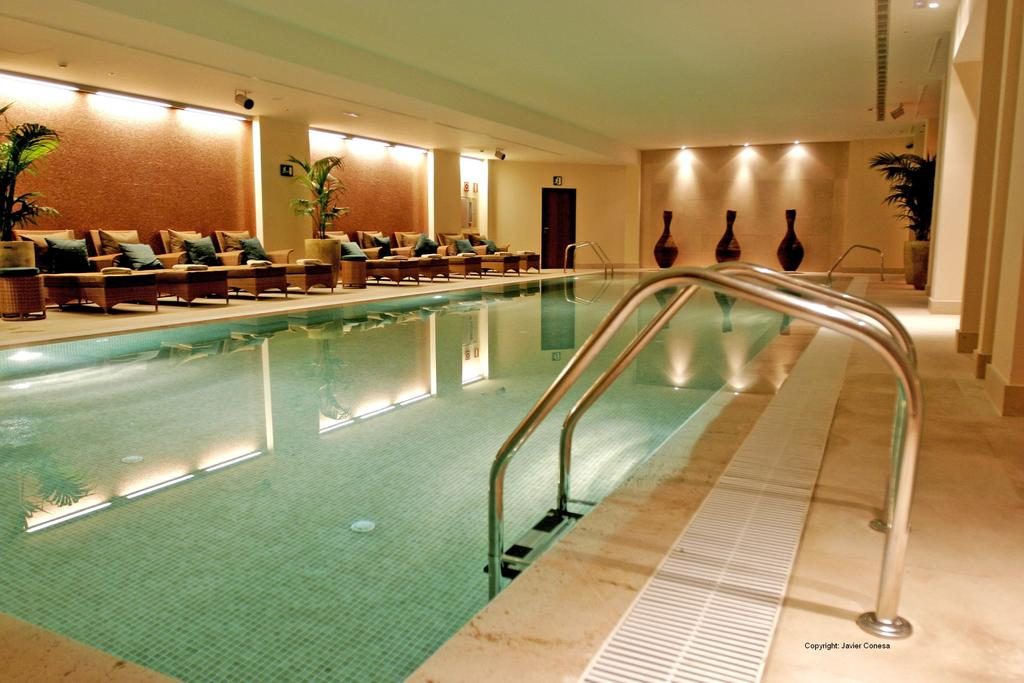 https://golftravelpeople.com/wp-content/uploads/2019/06/Doubletree-by-Hilton-La-Torre-Golf-Spa-Resort-Murcia-Spain-Swimming-Pools-41-1024x683.jpg