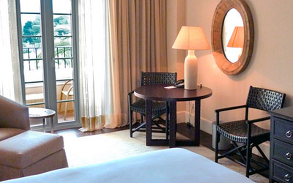 https://golftravelpeople.com/wp-content/uploads/2019/06/La-Manga-Club-Hotel-Principe-Felipe-Bedrooms-5.jpg