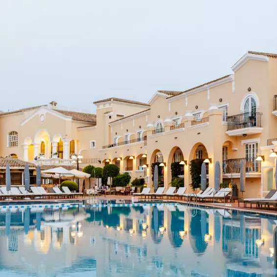 https://golftravelpeople.com/wp-content/uploads/2019/06/La-Manga-Club-Resort-Murcia-Spain-12.webp