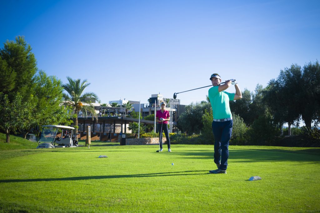 https://golftravelpeople.com/wp-content/uploads/2019/06/Roda-Golf-Club-Murcia-1-1024x682.jpg