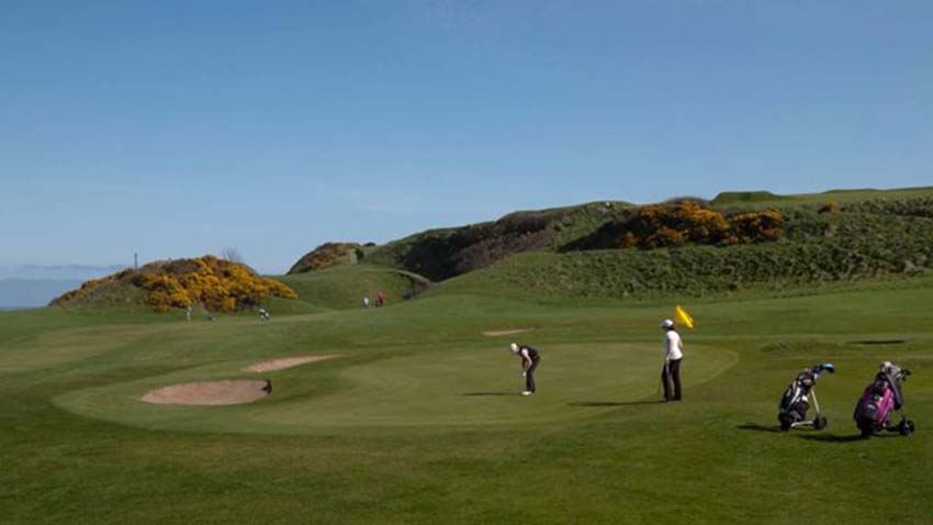 https://golftravelpeople.com/wp-content/uploads/2019/07/Ballycastle-Golf-Club-Northern-Ireland-1.jpg