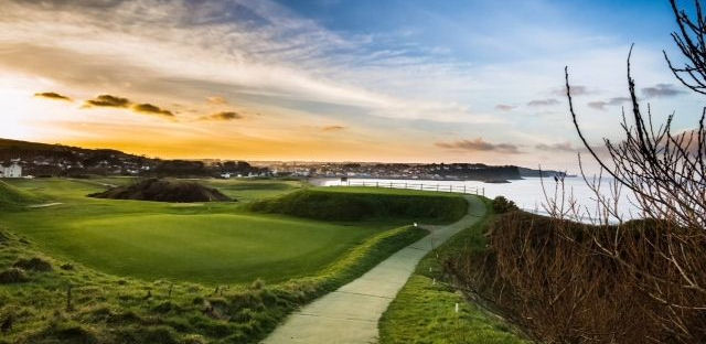 https://golftravelpeople.com/wp-content/uploads/2019/07/Ballycastle-Golf-Club-Northern-Ireland-4.jpg