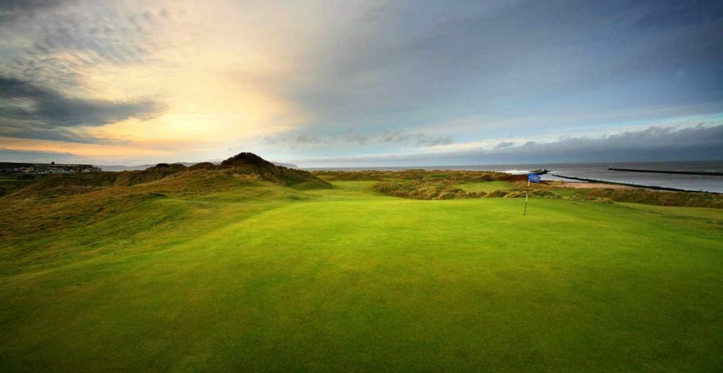 https://golftravelpeople.com/wp-content/uploads/2019/07/Castlerock-Golf-Club-Bann-Course-Northern-Ireland-2-1-1024x529.jpg