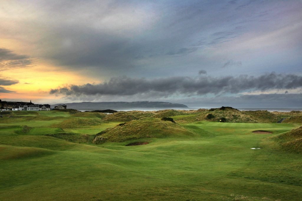 https://golftravelpeople.com/wp-content/uploads/2019/07/Castlerock-Golf-Club-Mussenden-Links-Northern-Ireland-7-1-1024x682.jpg