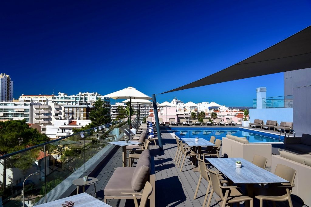 https://golftravelpeople.com/wp-content/uploads/2019/07/Prime-Energize-Hotel-Monte-Gordo-Algarve-Swimming-Pools-and-Spa-30-1024x681.jpg