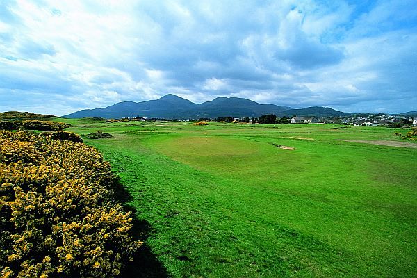 https://golftravelpeople.com/wp-content/uploads/2019/07/Royal-County-Down-Golf-Club-Annesley-Links-Northern-Ireland-3.jpg