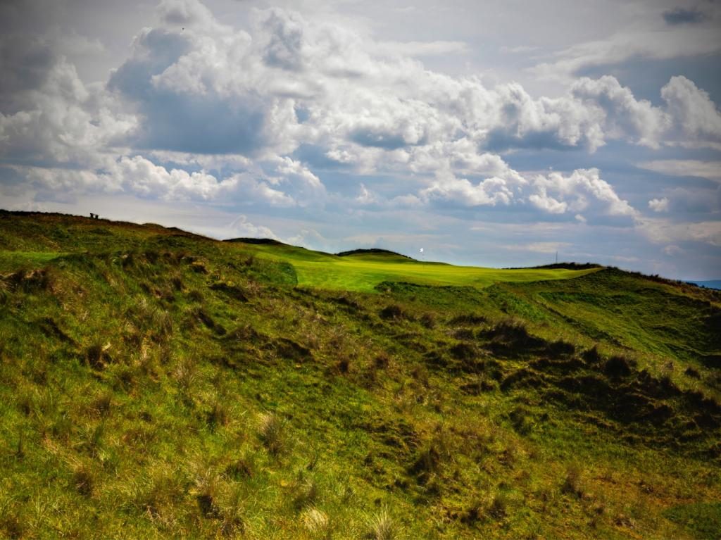 https://golftravelpeople.com/wp-content/uploads/2019/07/Royal-Portrush-Golf-Club-Dunluce-Links-Northern-Ireland-6-1024x767.jpg