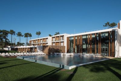 https://golftravelpeople.com/wp-content/uploads/2019/10/Aroeira-Lisbon-Hotel-Sea-and-Golf-Resort-Swimming-Pools-4-Copy-400x267.jpg