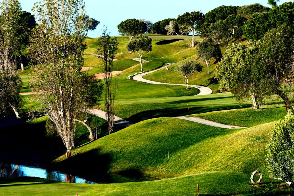 https://golftravelpeople.com/wp-content/uploads/2019/11/Cabopino-Golf-Club-Marbella-12--1024x683.jpg