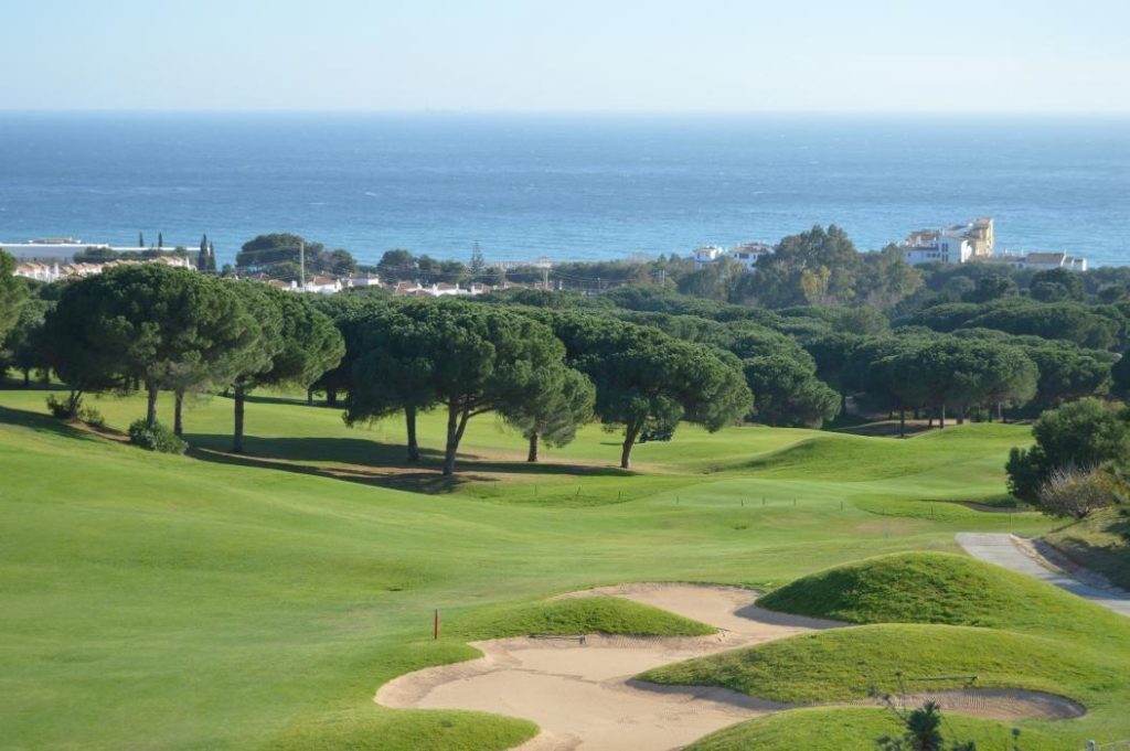 https://golftravelpeople.com/wp-content/uploads/2019/11/Cabopino-Golf-Club-Marbella-15--1024x681.jpg