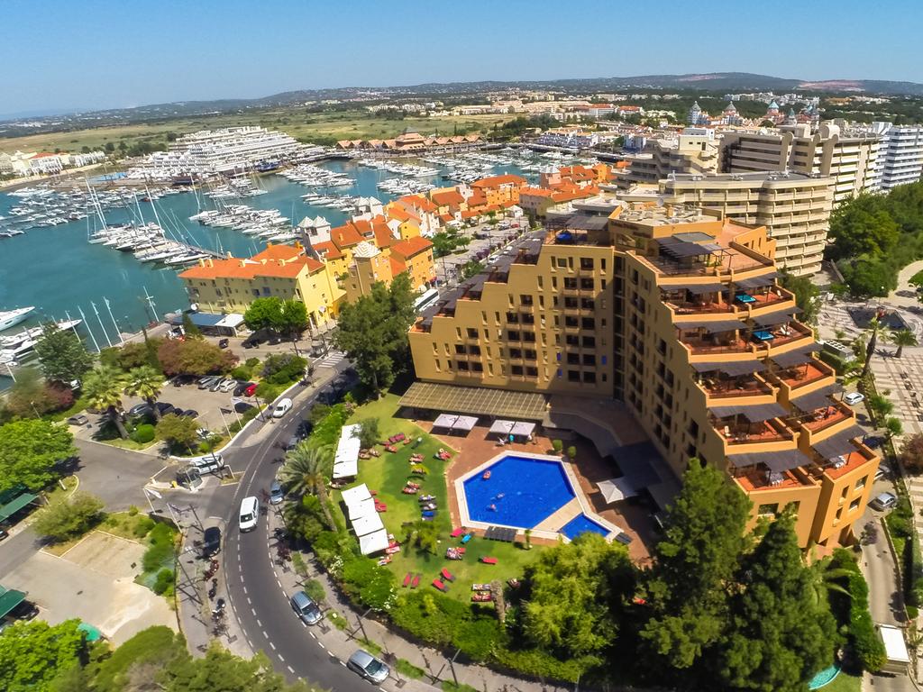 Dom Pedro Marina 4*