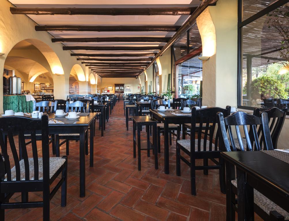 https://golftravelpeople.com/wp-content/uploads/2019/11/Dom-Pedro-Marina-Vilamoura-Restaurants-Bars-16.jpg