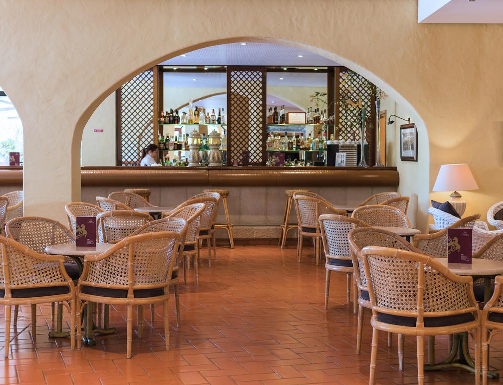 https://golftravelpeople.com/wp-content/uploads/2019/11/Dom-Pedro-Marina-Vilamoura-Restaurants-Bars-8.jpg