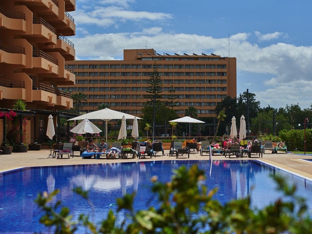 https://golftravelpeople.com/wp-content/uploads/2019/11/Dom-Pedro-Portobelo-Apartments-Vilamoura-Swimming-Pools-3-1024x768.jpg