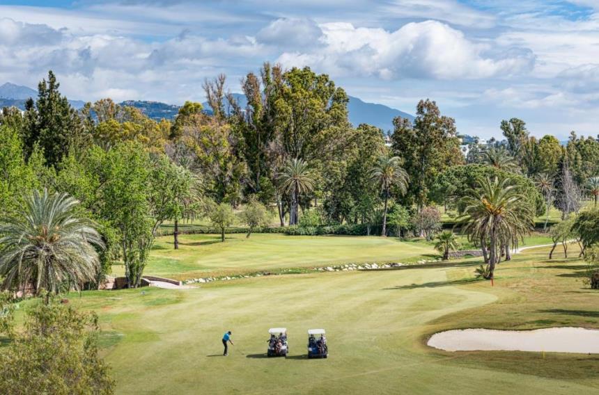 https://golftravelpeople.com/wp-content/uploads/2019/11/El-Paraiso-Golf-Club-Estepona23.jpg