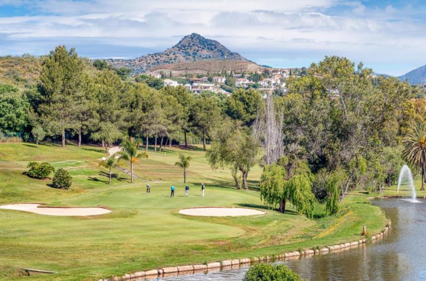 https://golftravelpeople.com/wp-content/uploads/2019/11/El-Paraiso-Golf-Club-Estepona30.jpg