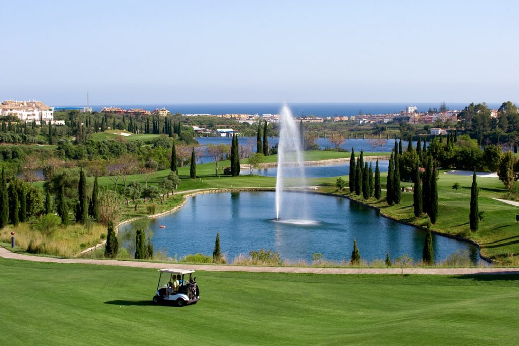 https://golftravelpeople.com/wp-content/uploads/2019/11/Flamingos-Golf-at-Villa-Padierna-Golf-Club-17-1024x682.jpg