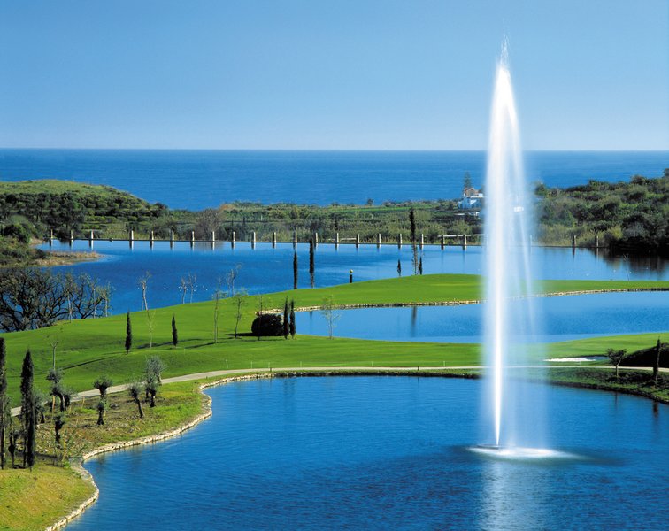 https://golftravelpeople.com/wp-content/uploads/2019/11/Flamingos-Golf-at-Villa-Padierna-Golf-Club-2.jpg