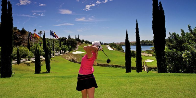 https://golftravelpeople.com/wp-content/uploads/2019/11/Flamingos-Golf-at-Villa-Padierna-Golf-Club-9.jpg