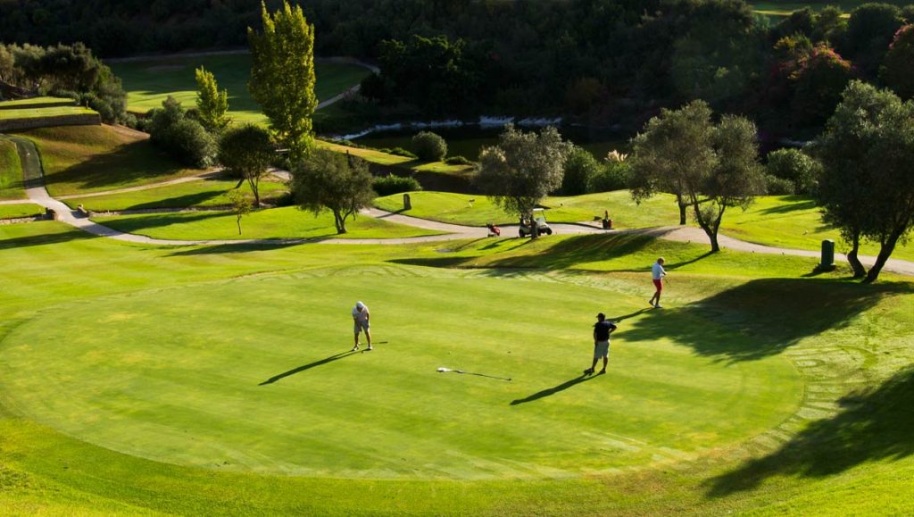 https://golftravelpeople.com/wp-content/uploads/2019/11/Los-Arqueros-Golf-Club-Malaga-17-1024x579.jpg