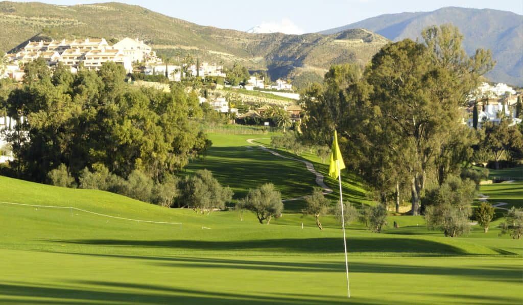 https://golftravelpeople.com/wp-content/uploads/2019/11/Los-Naranjos-Golf-Club-Marbella-12-1024x597.jpg