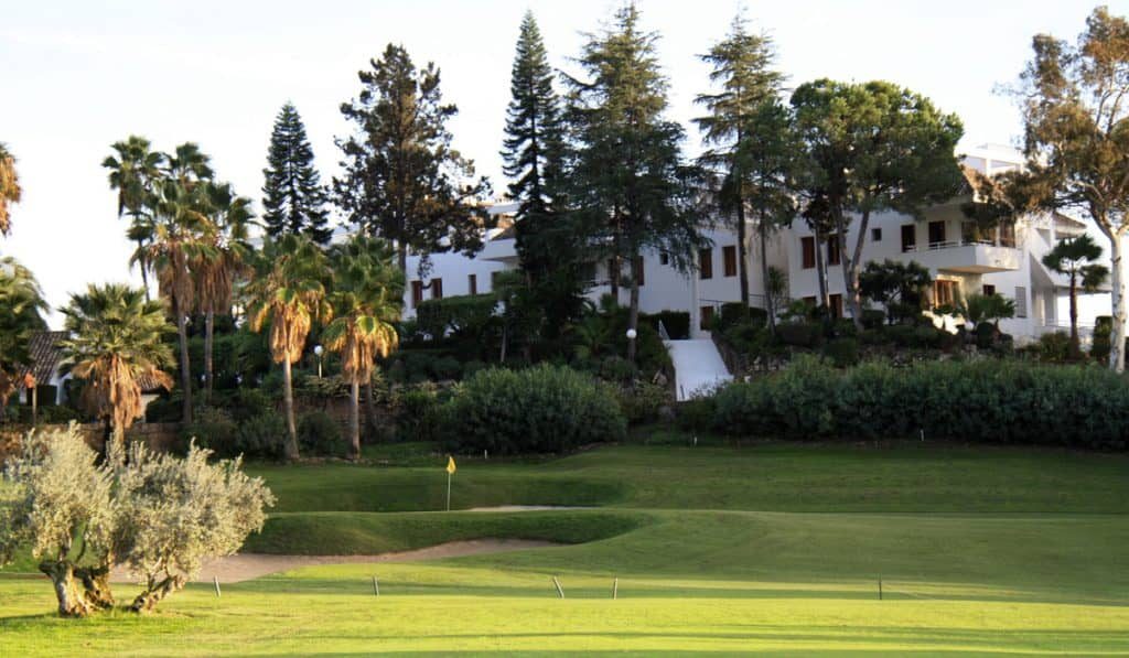 https://golftravelpeople.com/wp-content/uploads/2019/11/Los-Naranjos-Golf-Club-Marbella-20-1024x597.jpg