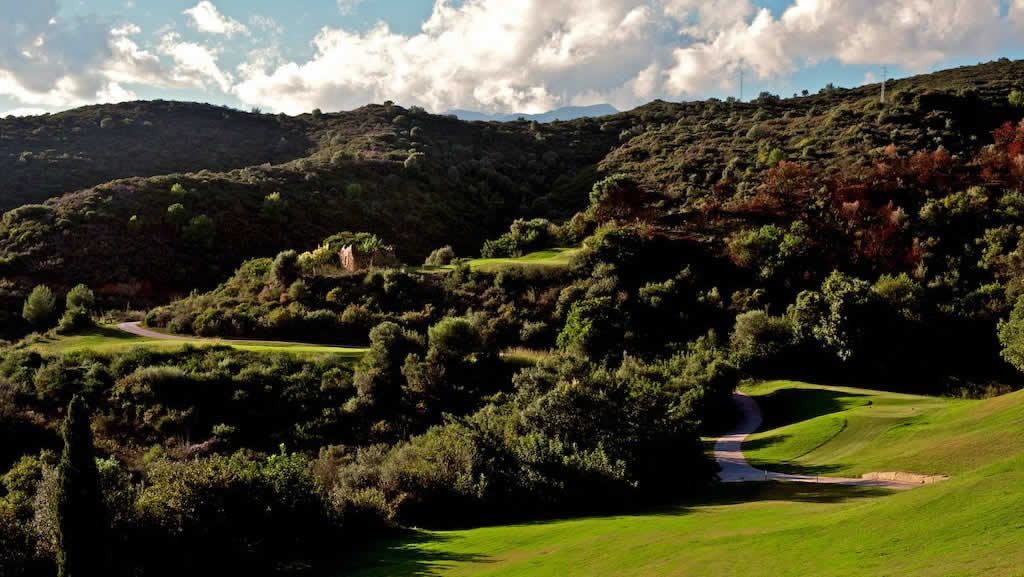 https://golftravelpeople.com/wp-content/uploads/2019/11/Marbella-Golf-and-Country-Club-4-1024x577.jpg