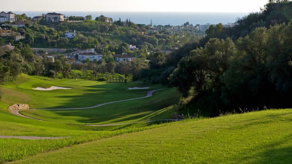 https://golftravelpeople.com/wp-content/uploads/2019/11/Marbella-Golf-and-Country-Club-9-1024x576.jpg