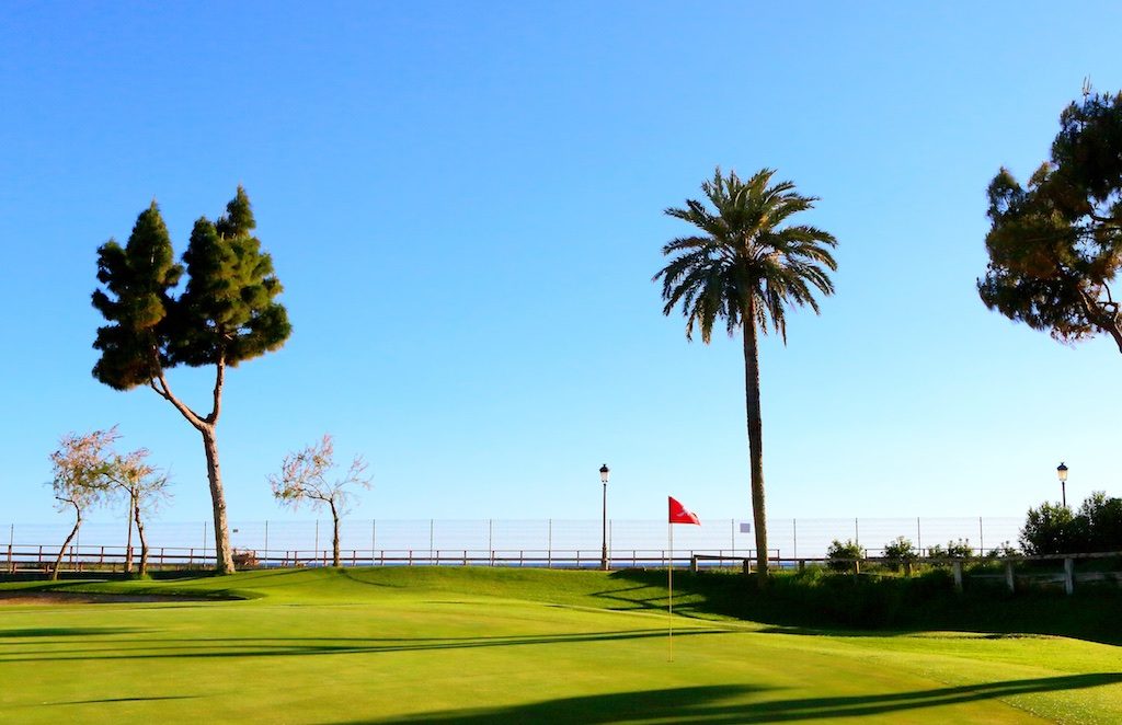 https://golftravelpeople.com/wp-content/uploads/2019/11/Rio-Real-Golf-Club-Marbella-12-1024x662.jpg