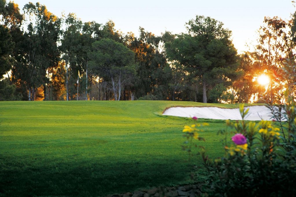 https://golftravelpeople.com/wp-content/uploads/2019/12/Atalaya-Golf-and-Country-Club-14-1024x683.jpg